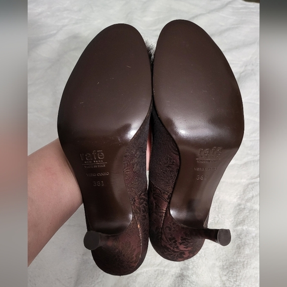 Elegant Brown Heels with Embellishments - Picture 4 of 11